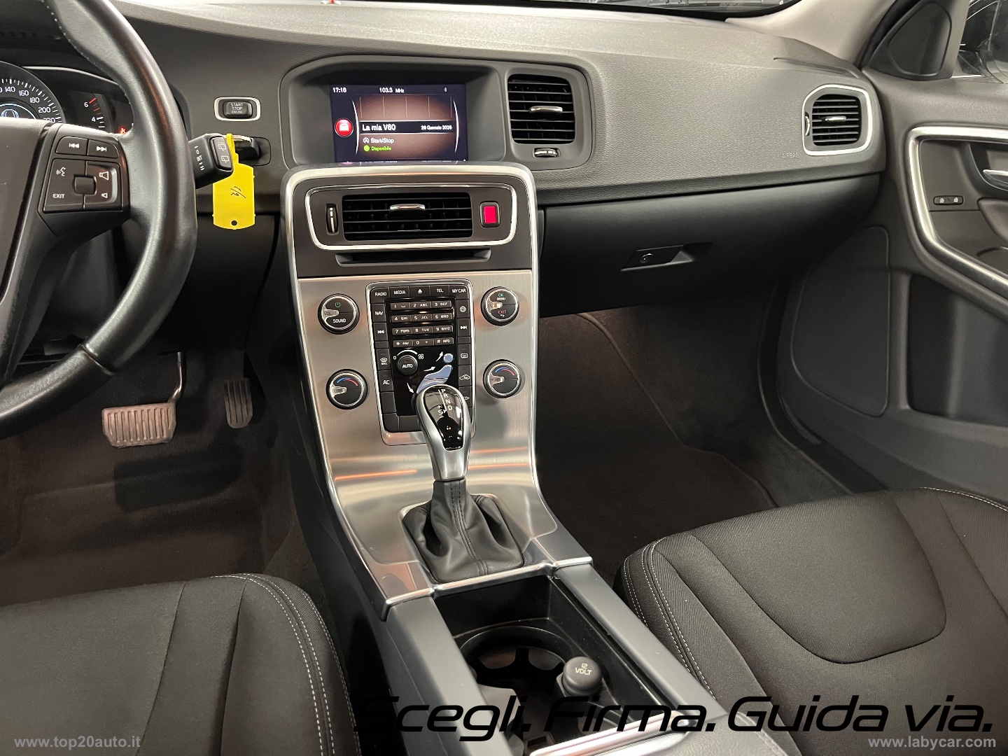 V60 Cross Country D3 Geartronic Momentum - immagine 24