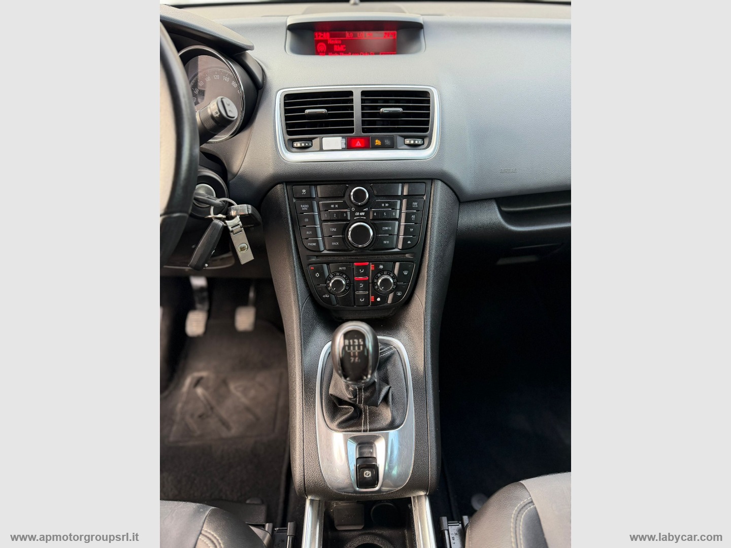 Meriva 1.4 T 120 CV Cosmo - immagine 24