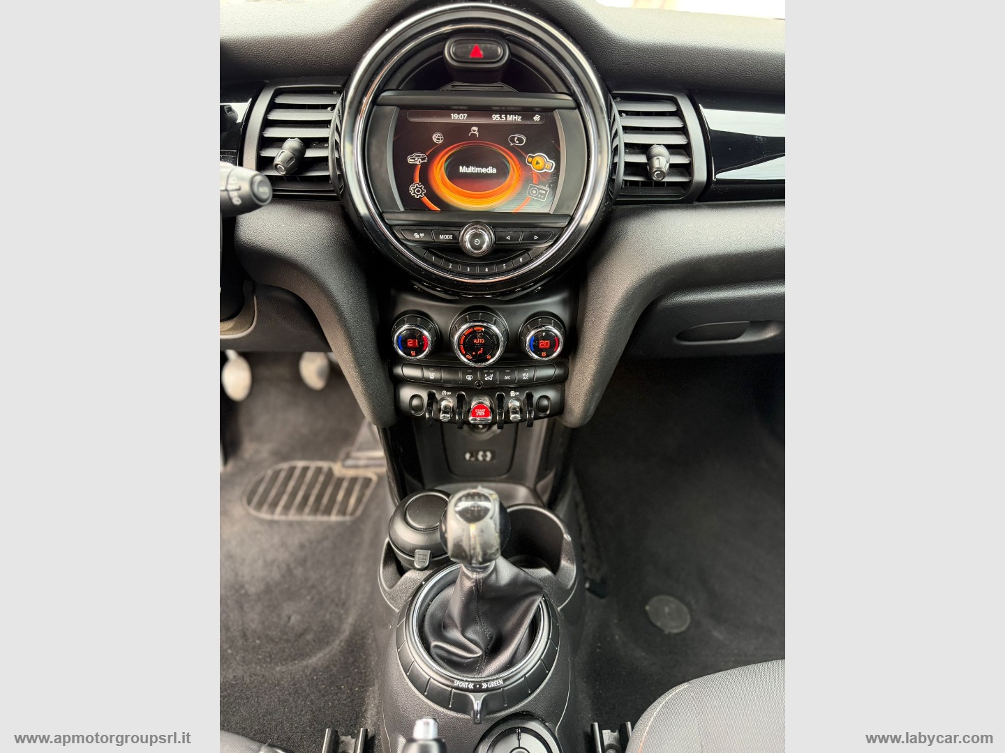 Mini Cooper D Business XL - immagine 24