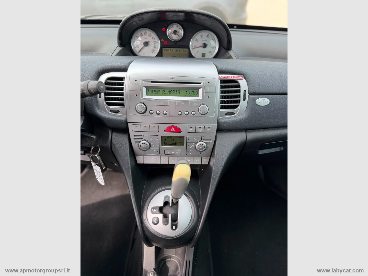 Ypsilon 1.4 16V Platino AUTOMATICA - immagine 24