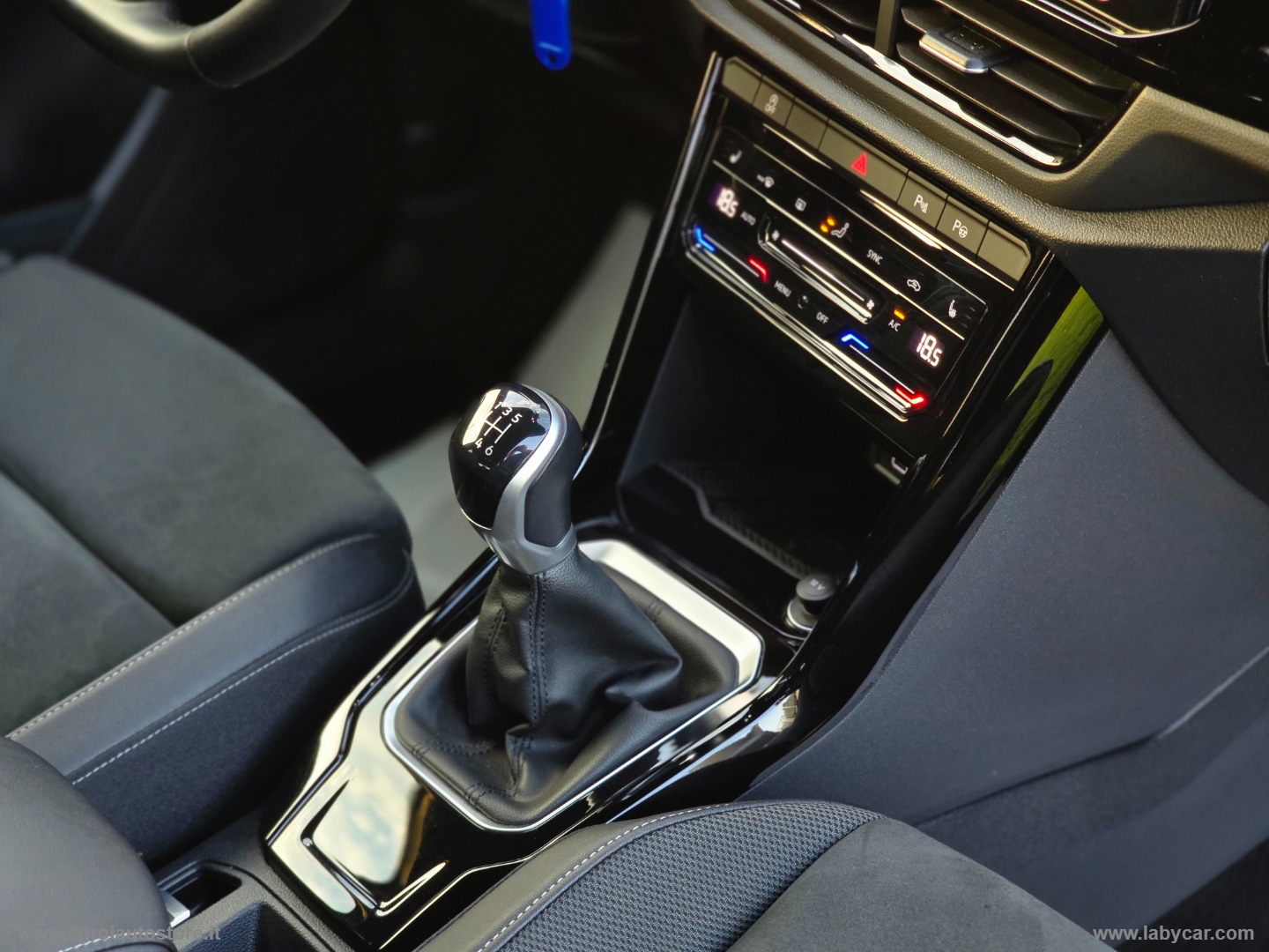 T-Roc 2.0 TDI SCR Style - immagine 24