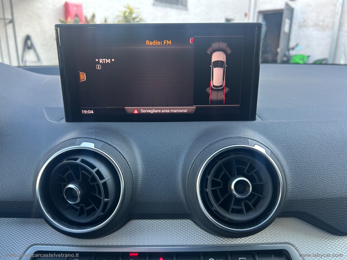 Q2 30 TDI S tronic Identity Black - immagine 24
