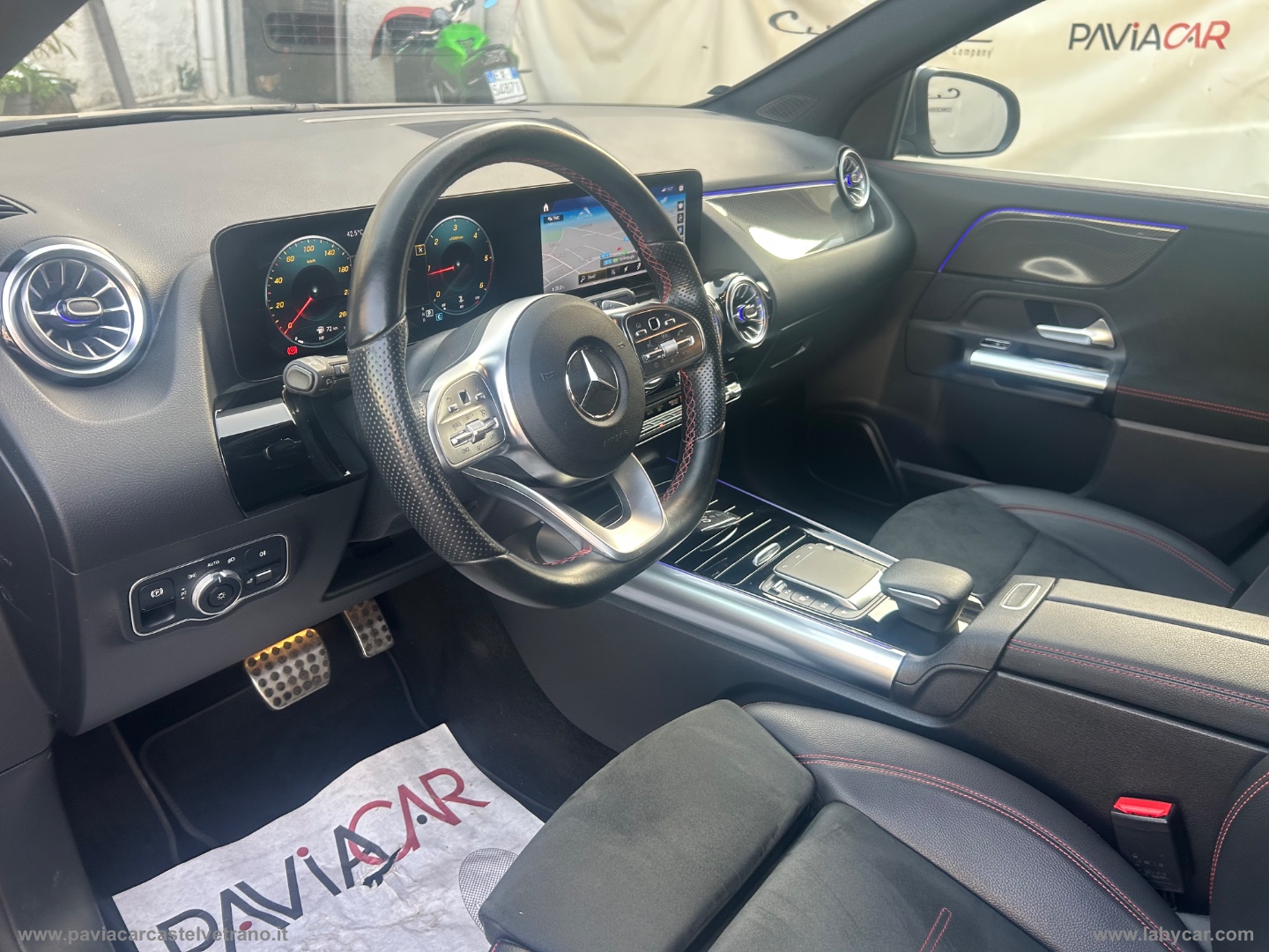 GLA 200 d Automatic 4Matic Premium - immagine 24