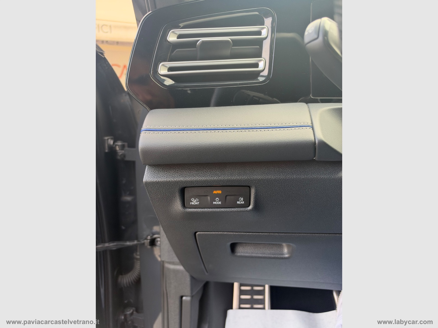 Tiguan 2.0 TDI 150 CV DSG R-Line - immagine 24