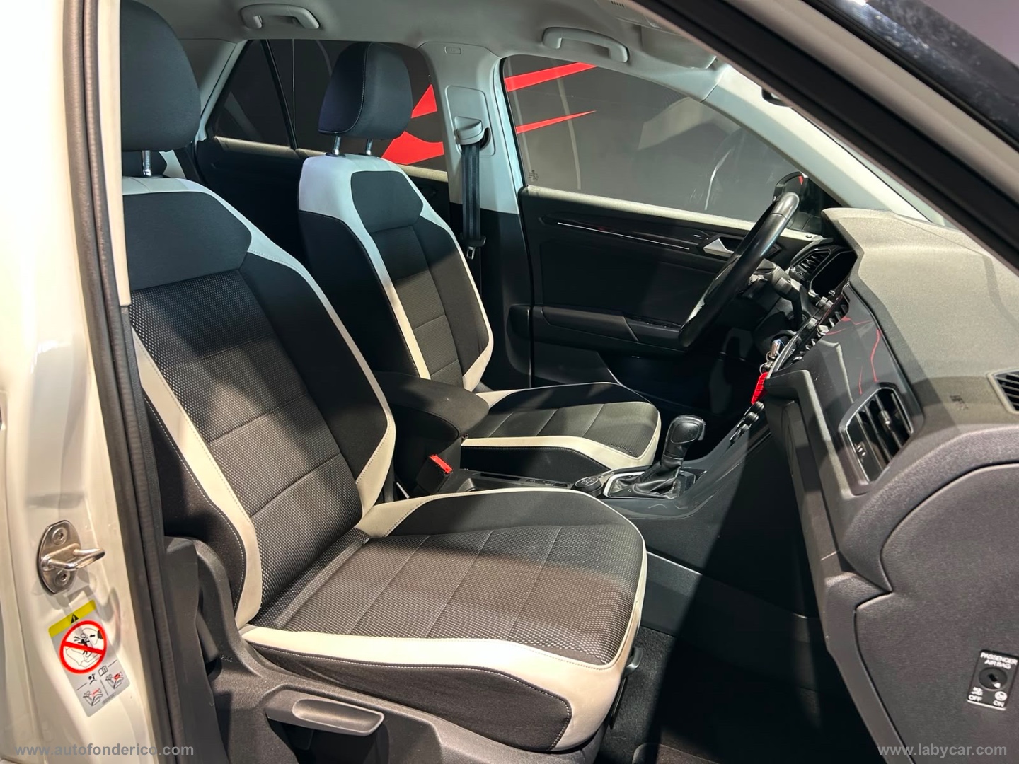 T-Roc 2.0 TDI 150 CV DSG Sport BMT - immagine 24