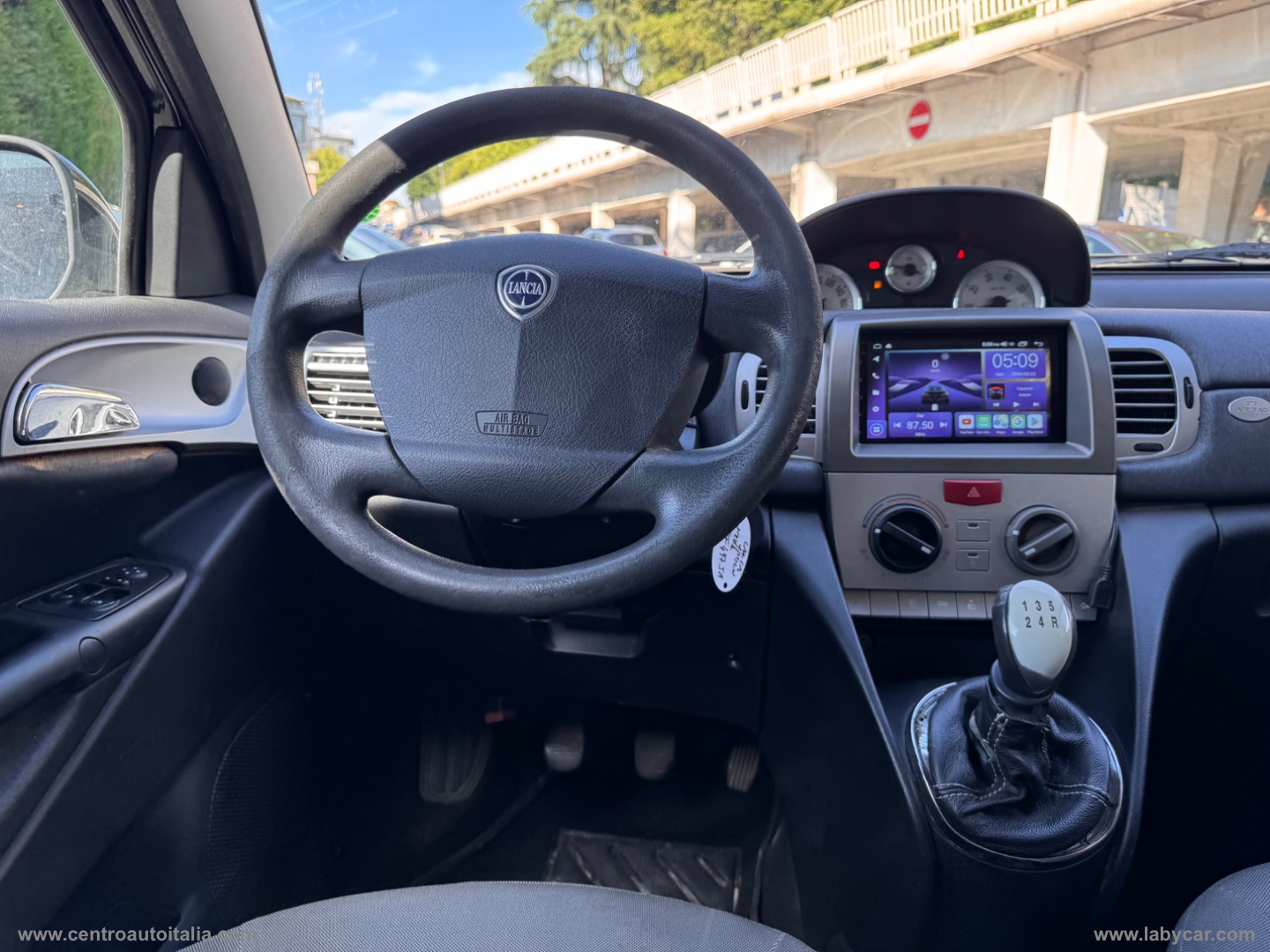 Ypsilon 1.2 Argento - immagine 24