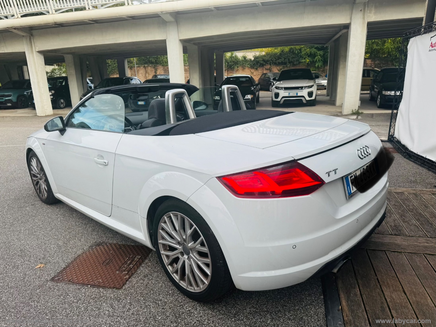 TT Roadster 2.0 TDI quattro S tr. S line - immagine 24