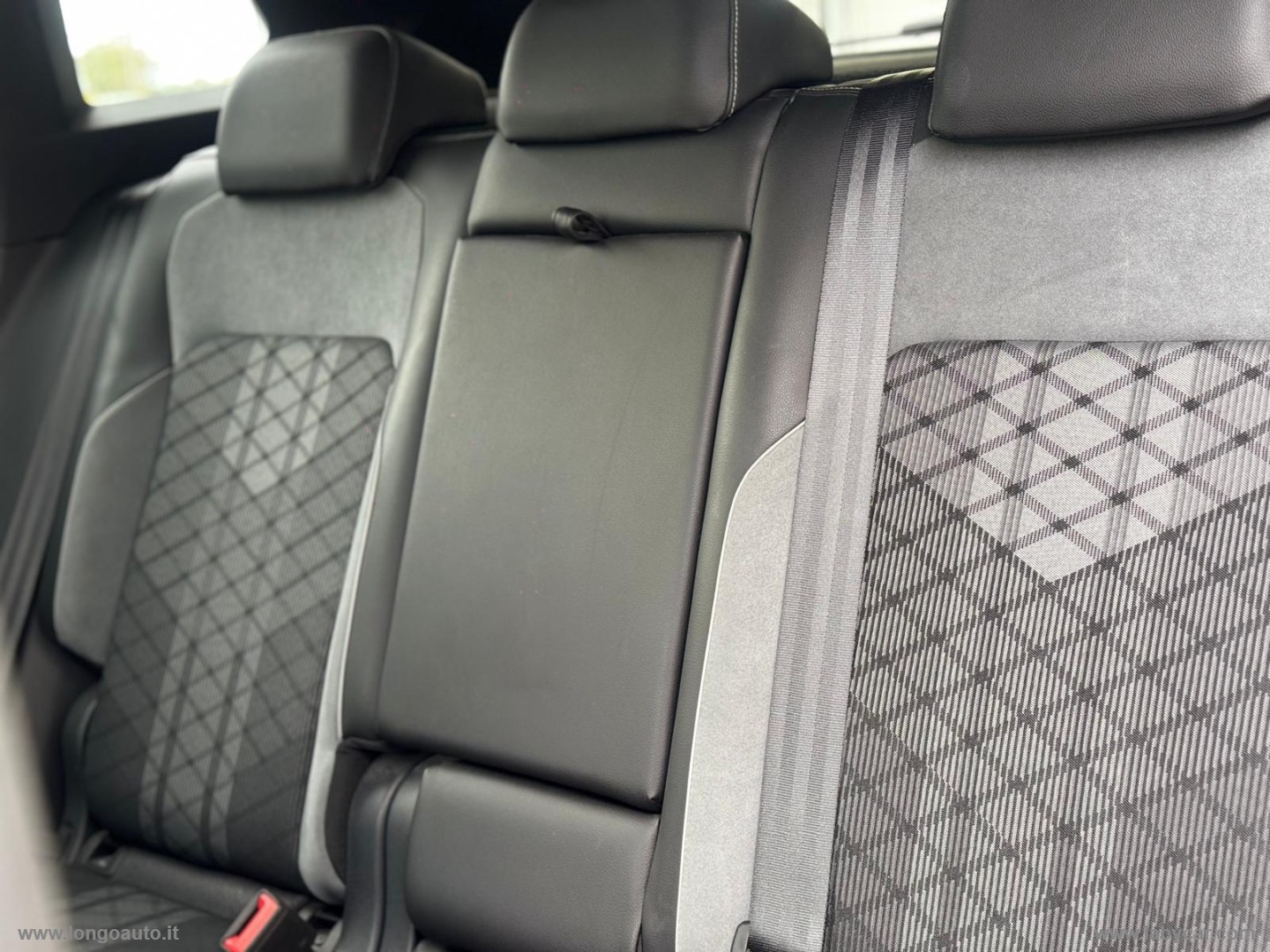 Tiguan 2.0 TDI 150 CV DSG R-Line PRONTA CONSEGNA - immagine 24