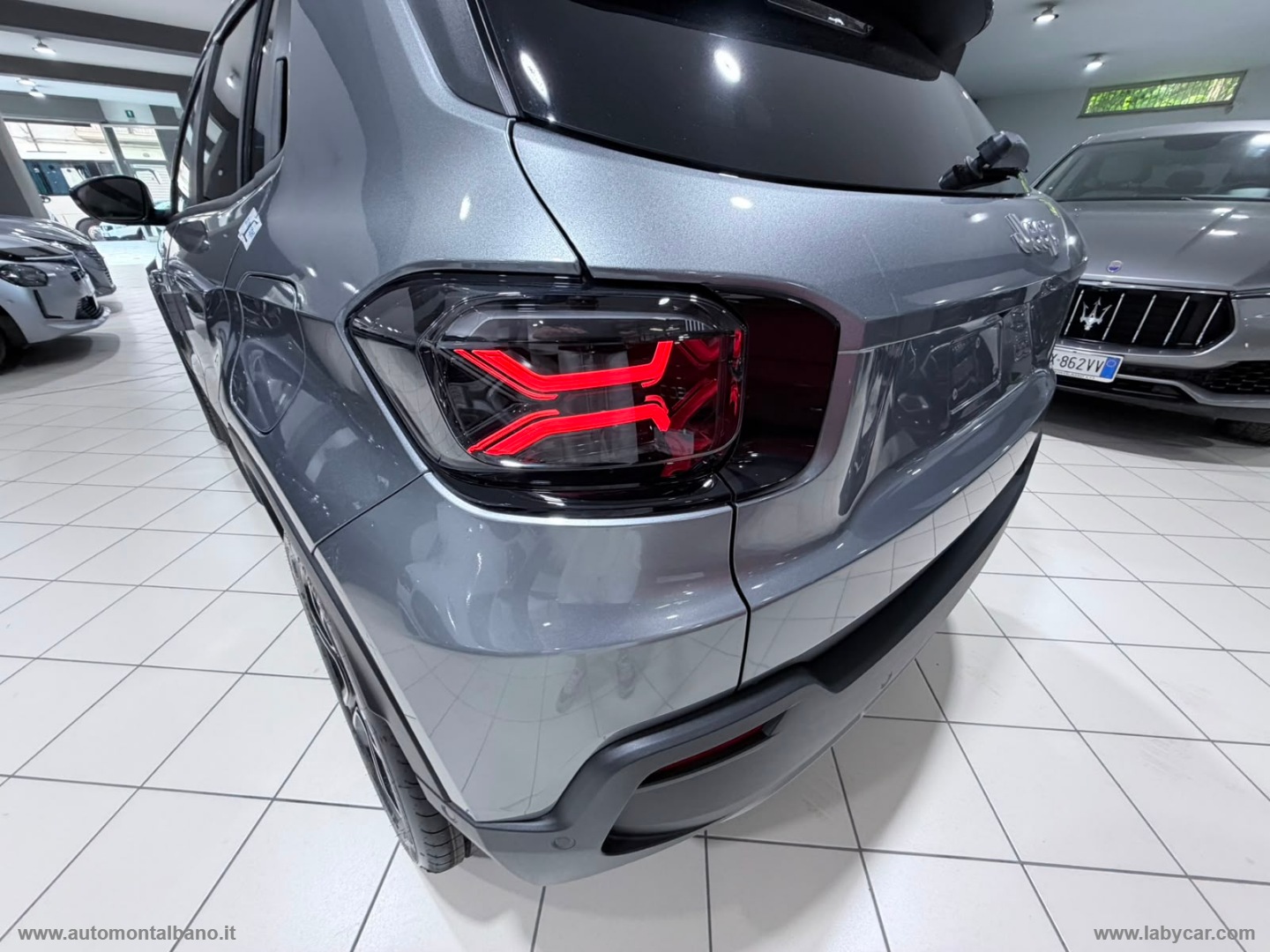 Avenger 1.2 Turbo 110CV e-Hybr. Summit - immagine 24