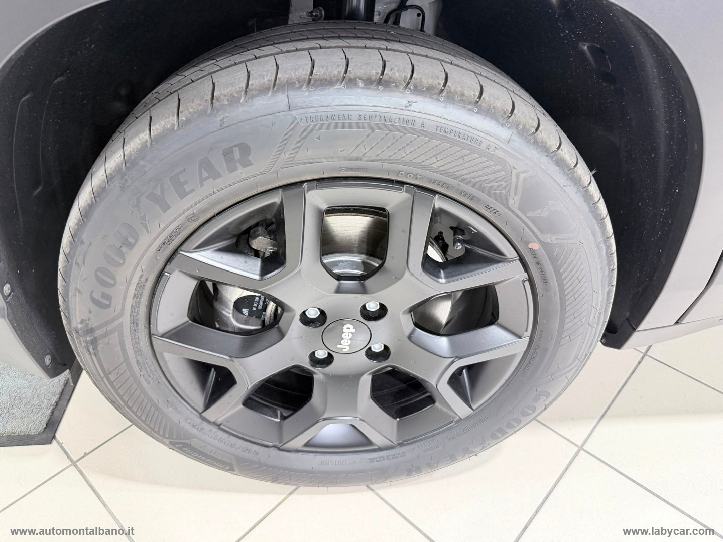 Avenger 1.2 Turbo 110CV e-Hybr.Black Ed. - immagine 24