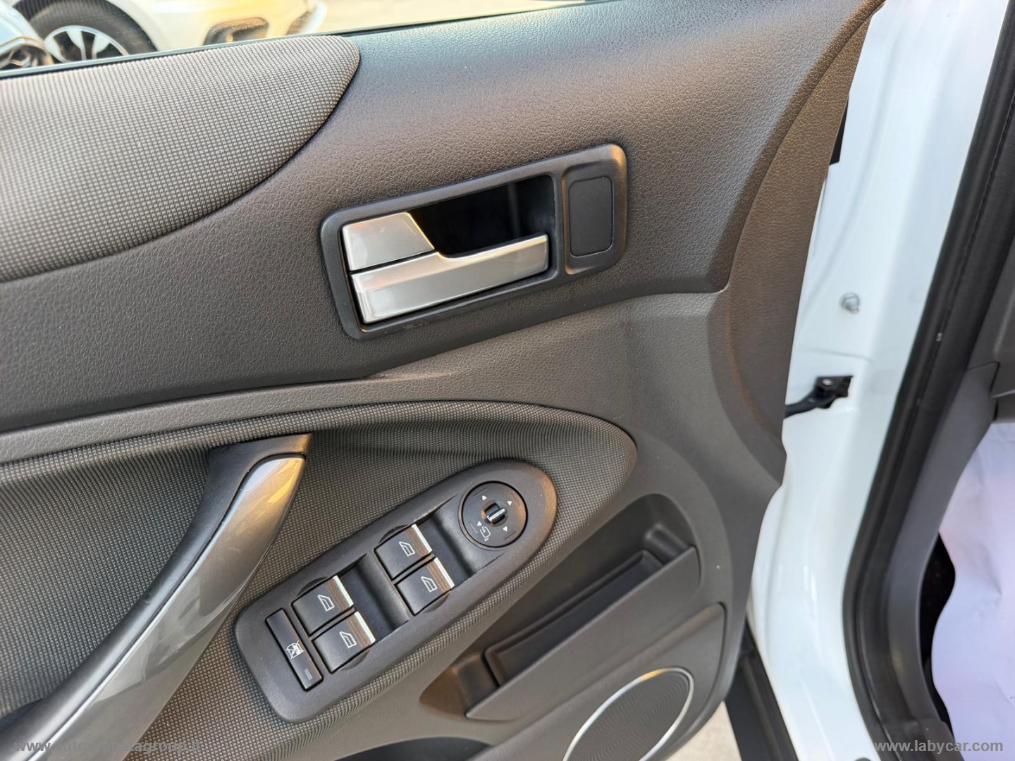Kuga 2.0 TDCi 163 CV 4WD Titanium OUTLET! - immagine 24