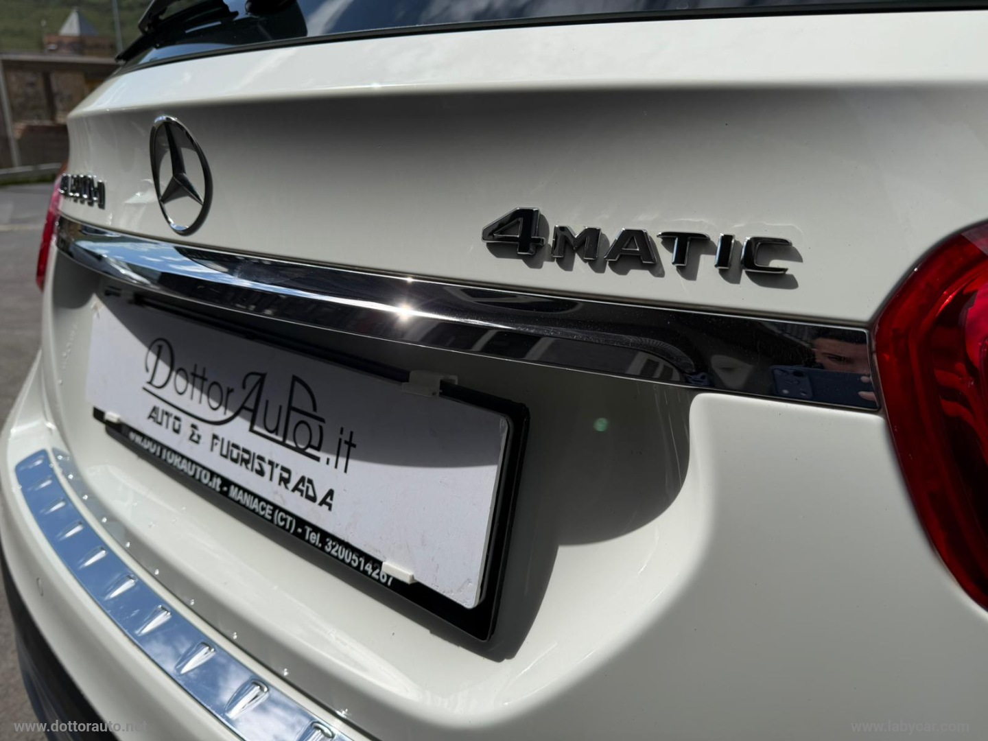 GLA 200 d Automatic 4Matic Premium - immagine 24