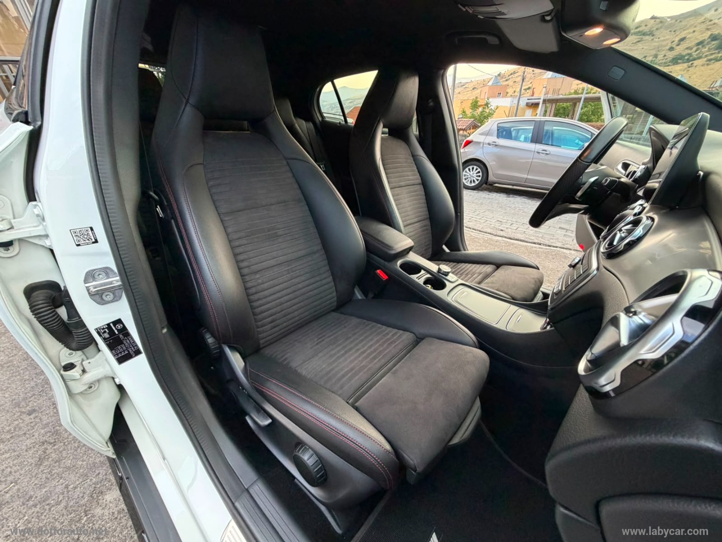 GLA 200 d Automatic 4Matic Premium - immagine 24