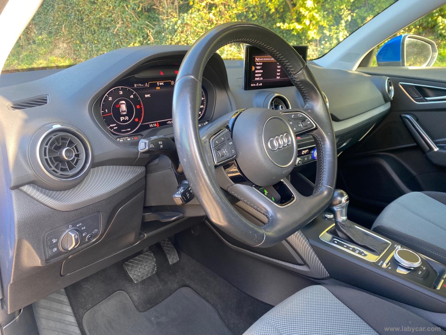 Q2 30 TDI S tronic Business Design - immagine 24