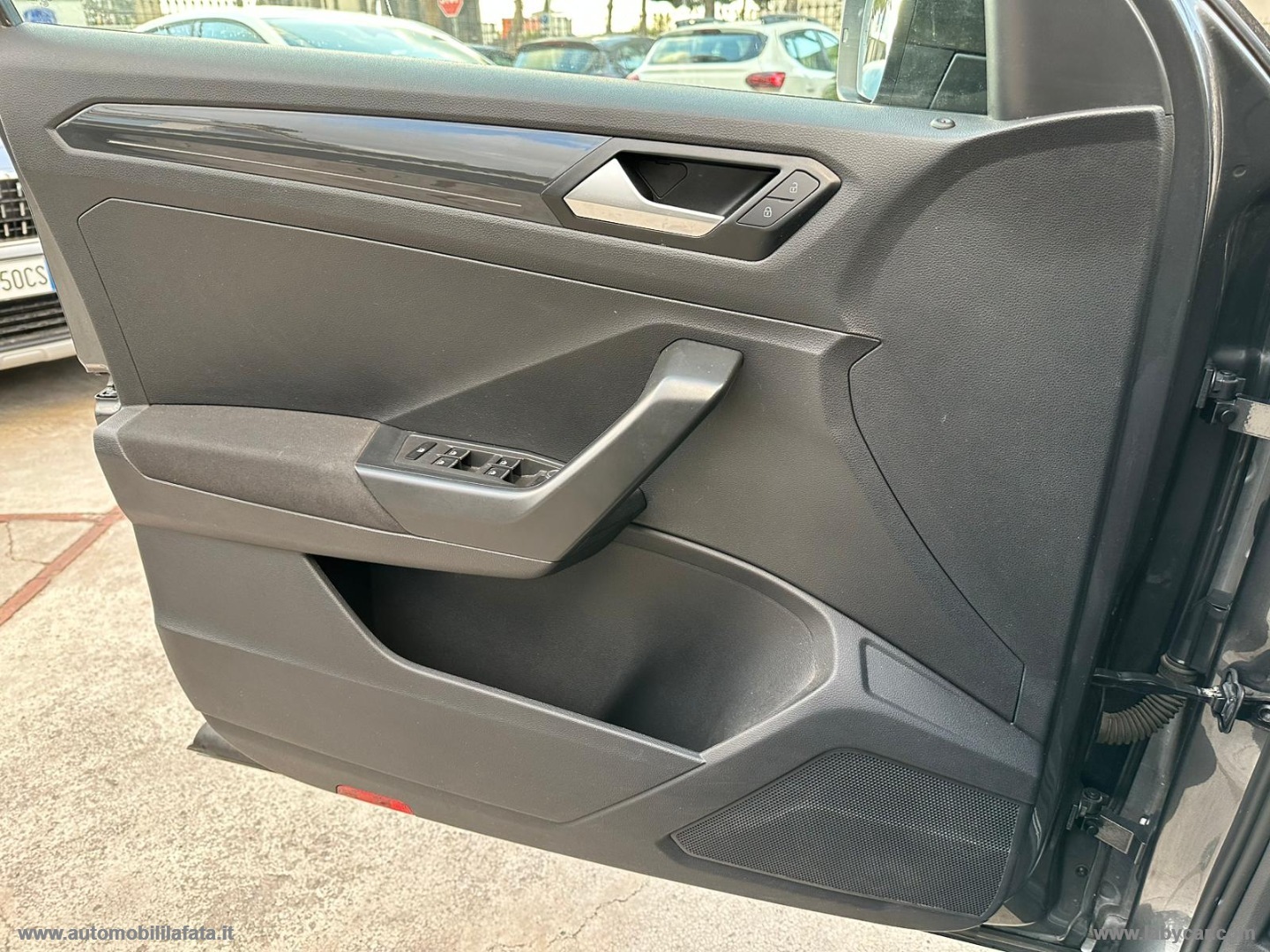 T-Roc 1.6 TDI SCR Advanced BlueMot.Tech. PARI AL NUOVO - immagine 24