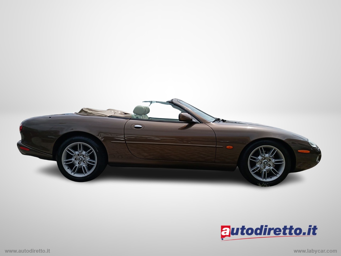 XK8 4.0 Convertibile - immagine 25