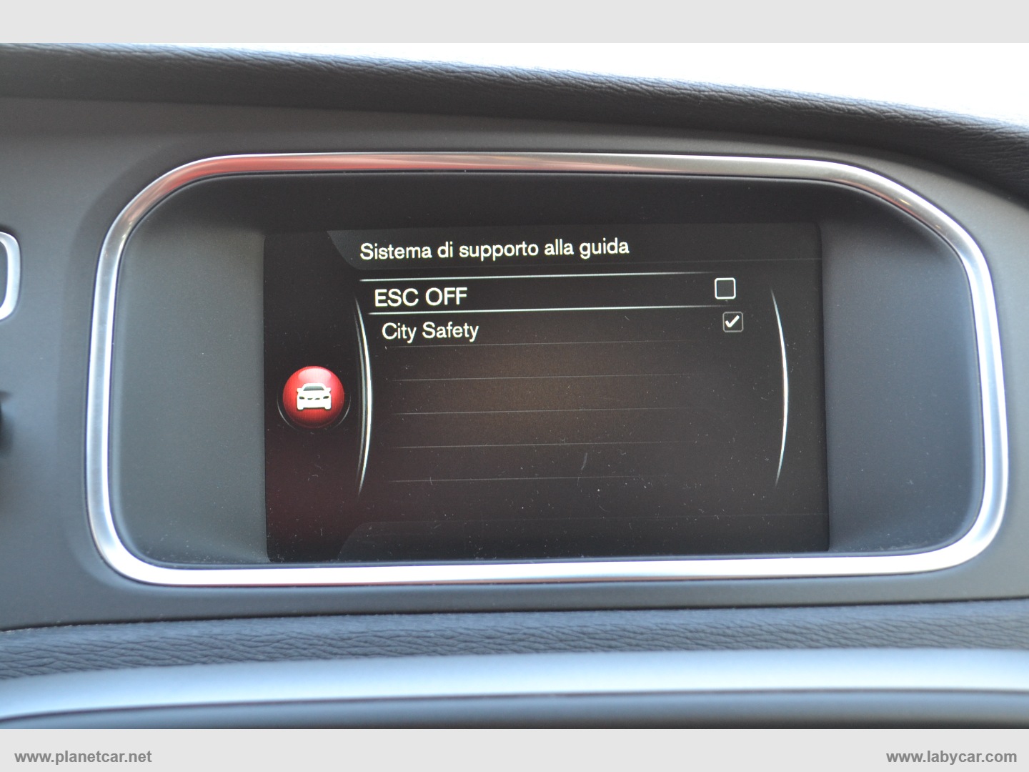 V40 Cross Country D2 Momentum - immagine 25