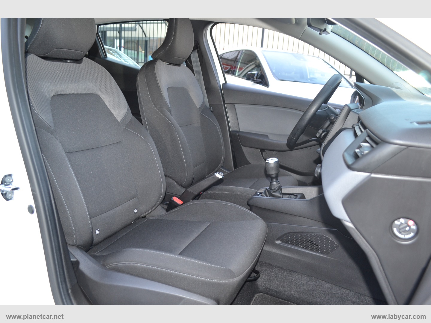 Clio SCe 65 CV 5p. Life - immagine 25