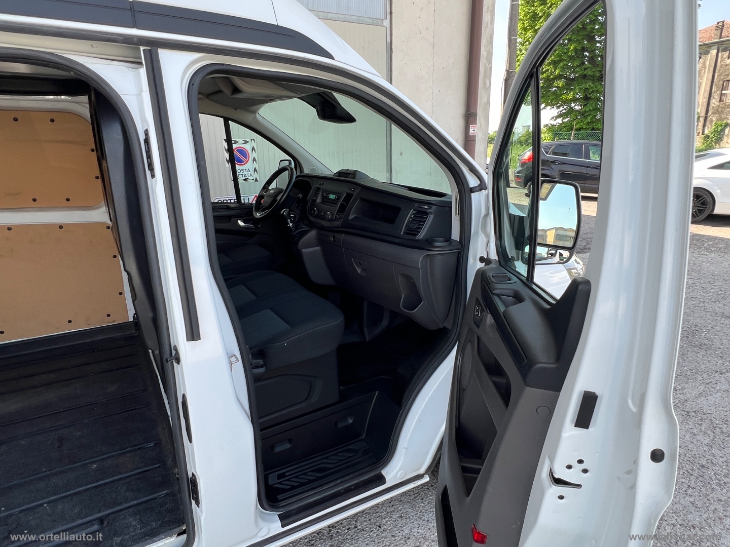 Tran.Cust.300 2.0EcoB.130 L2H2 F.Trend FORD TRANSIT CUSTOM 300 L2H2 PLTA 2.0 CDTI 130 Cv + IVA - immagine 25