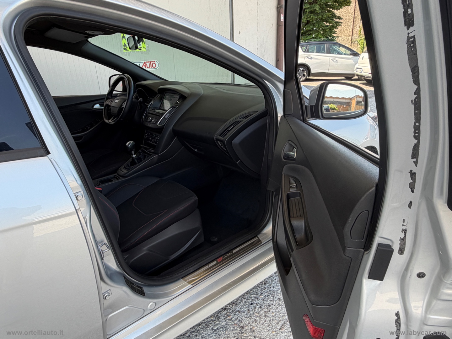 Focus 1.5 EcoBlue 120CV 5p. ST Line - immagine 25