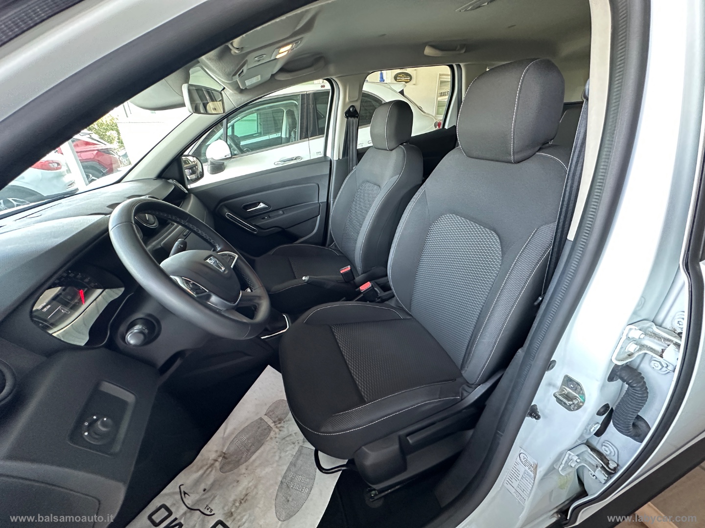 Duster 1.5 dCi 8V 110 CV 4x2 Prestige - immagine 25