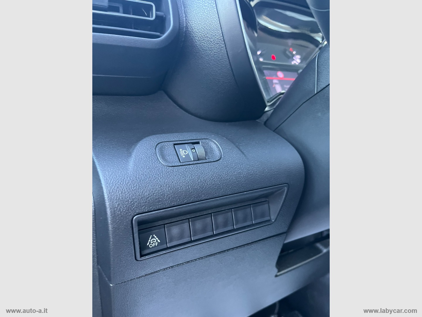 Berlingo BlueHDi 100 S&S SHINE TRASPORTO DISABILI - immagine 25