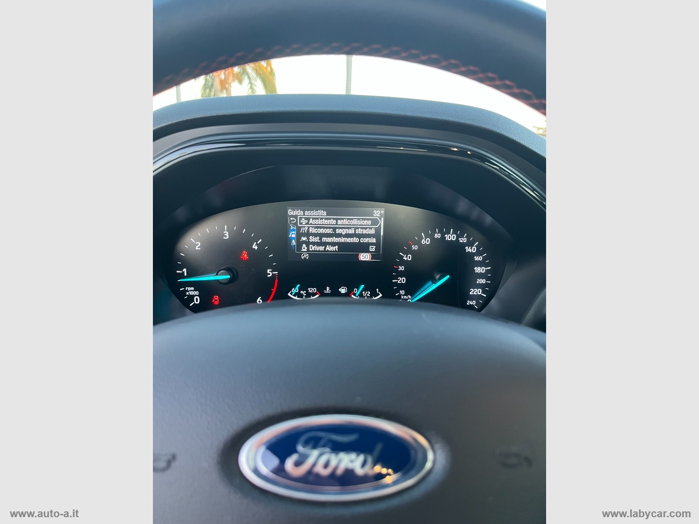 Focus 1.5 EcoBlue 120CV aut. SW ST-LINE - immagine 25