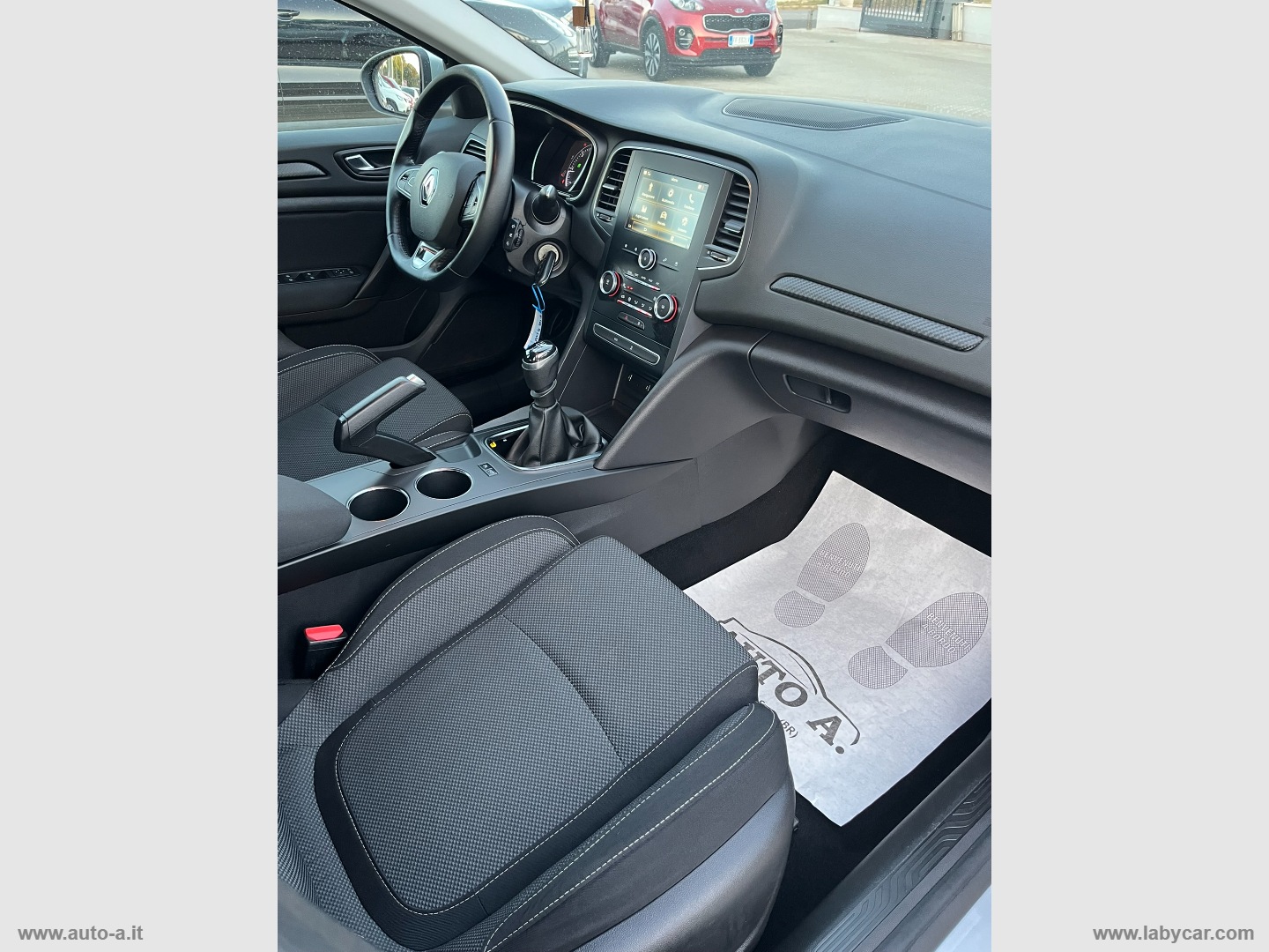 Mégane 1.5 dCi 115 CV Business - immagine 25