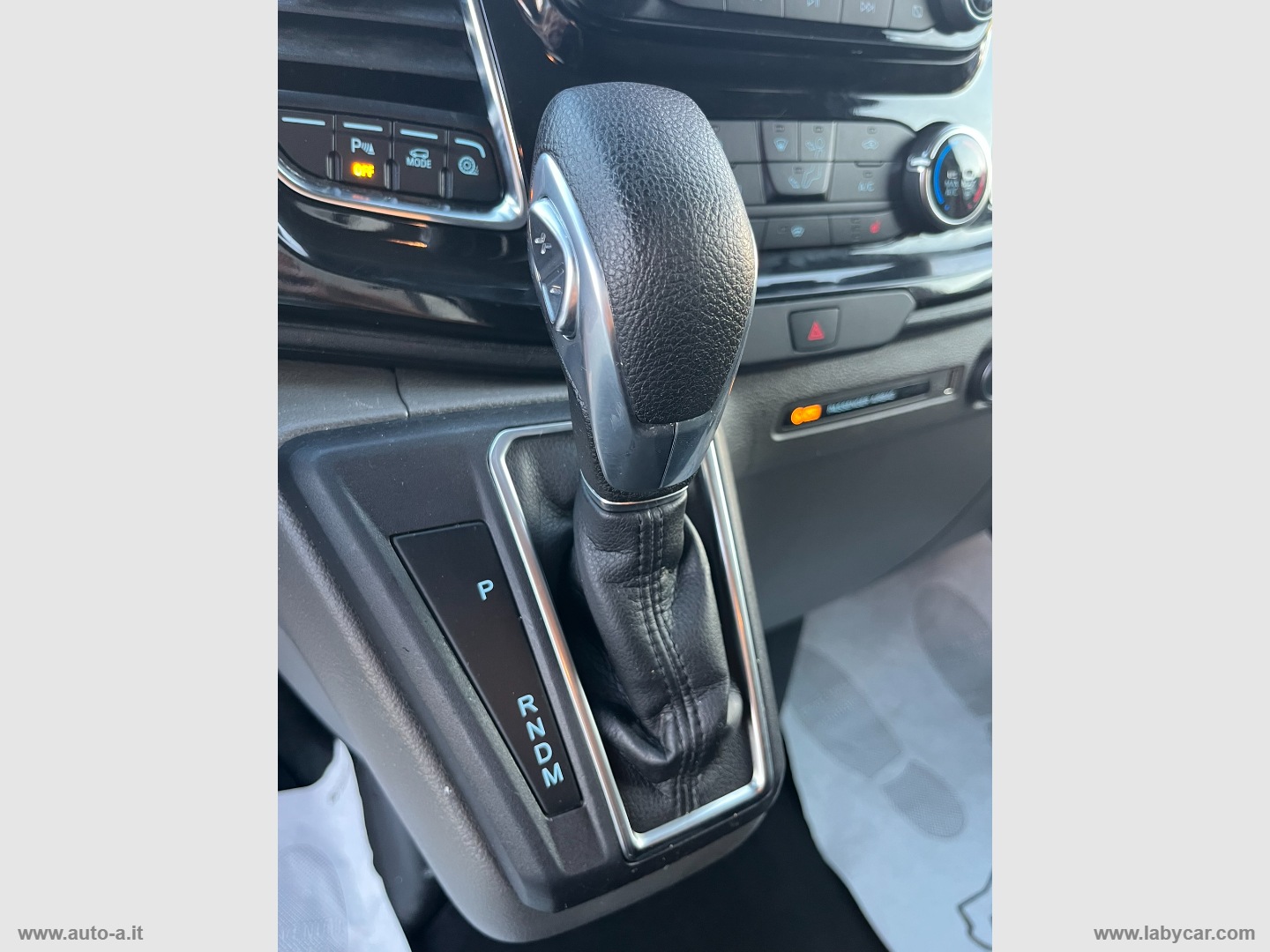 TRANSIT CUSTOM 2.0 TDCI 170 CV TITANIUM 5 POSTI - immagine 25