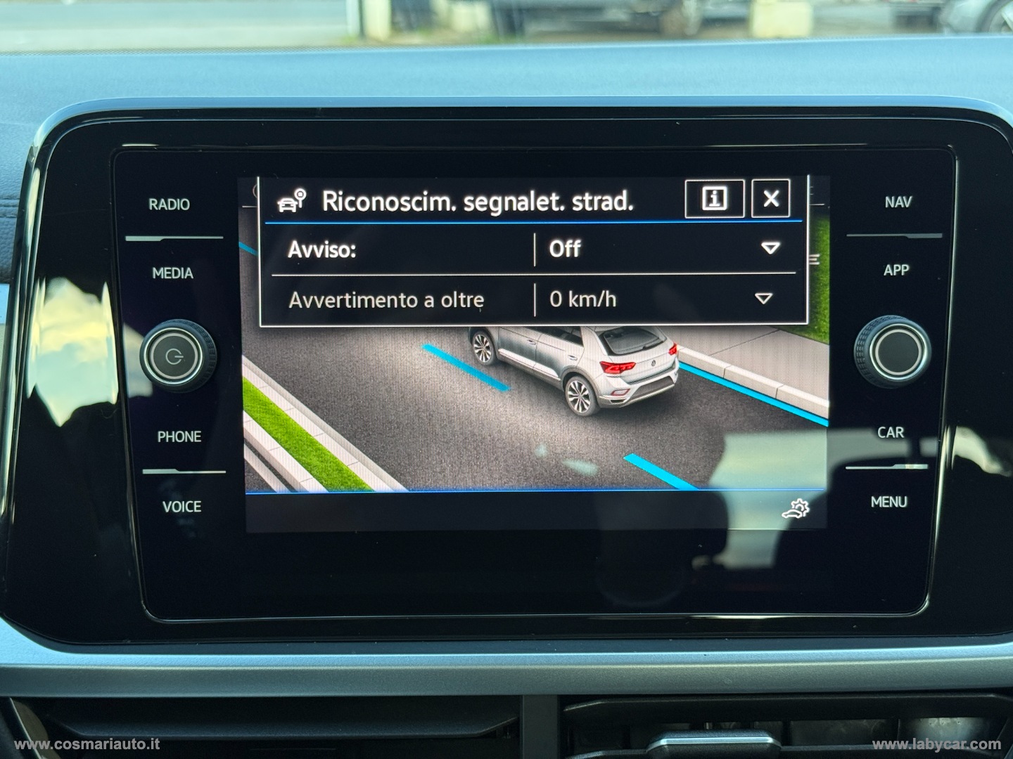 T-Roc 2.0 TDI SCR 150 CV DSG Style - immagine 25