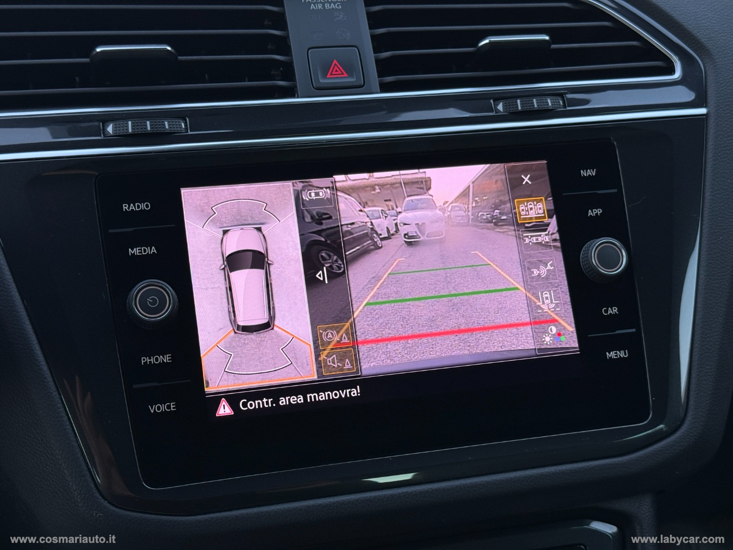 Tiguan 2.0 TDI 150CV DSG R-Line 2023 LUCI AMBIENTE - immagine 25