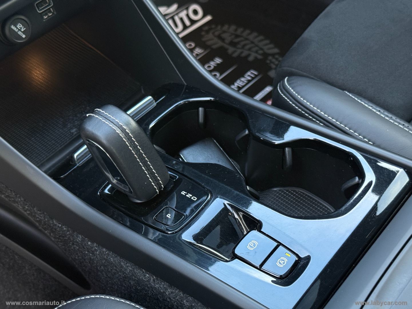 XC40 D3 AWD Geartronic R-design N1 TETTO/GANCIO - immagine 25