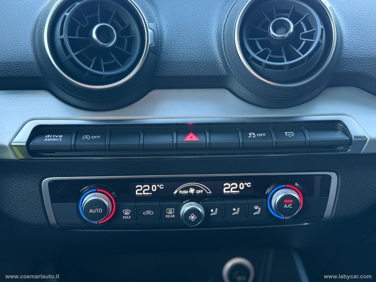 Q2 30 TDI Business Design - immagine 25