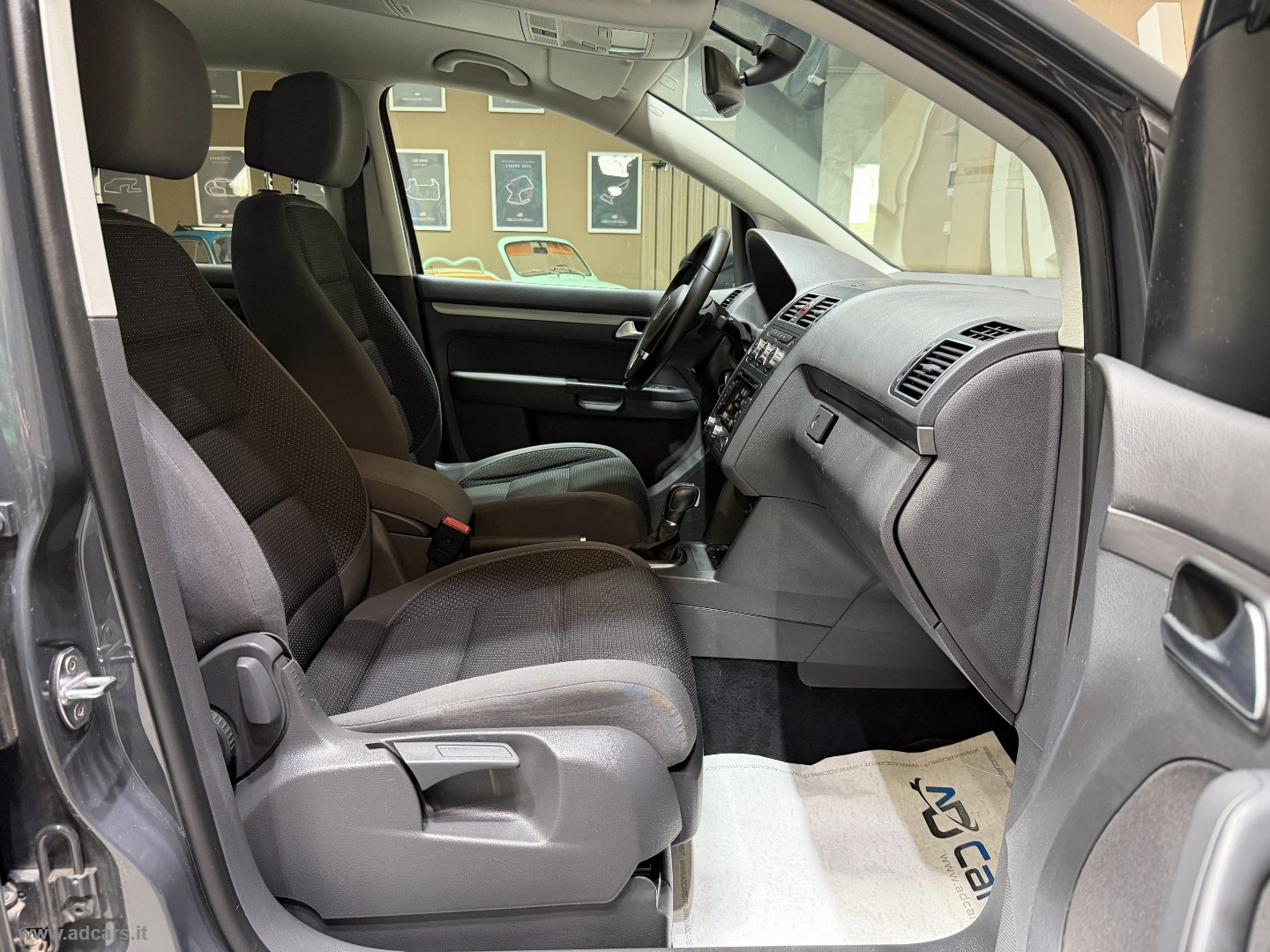 Touran 2.0 TDI 150 CV DSG Business BMT - immagine 25