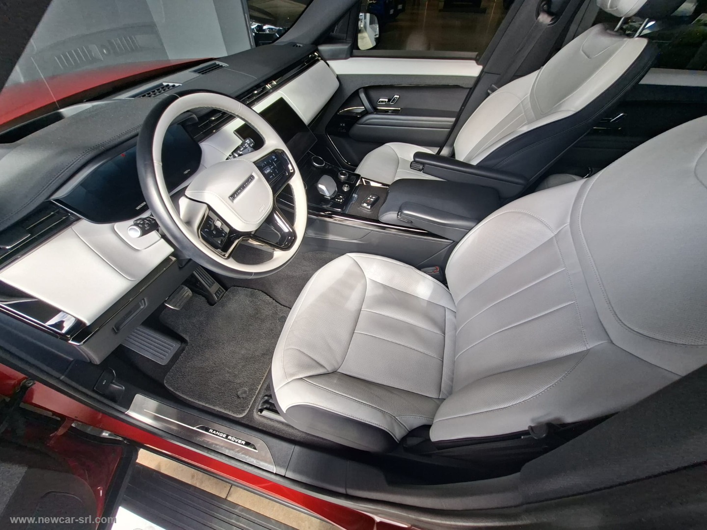 Range Rover 3.0D I6 300 CV HSE - immagine 25