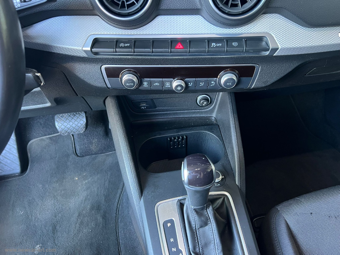 Q2 30 TDI S tronic - immagine 25
