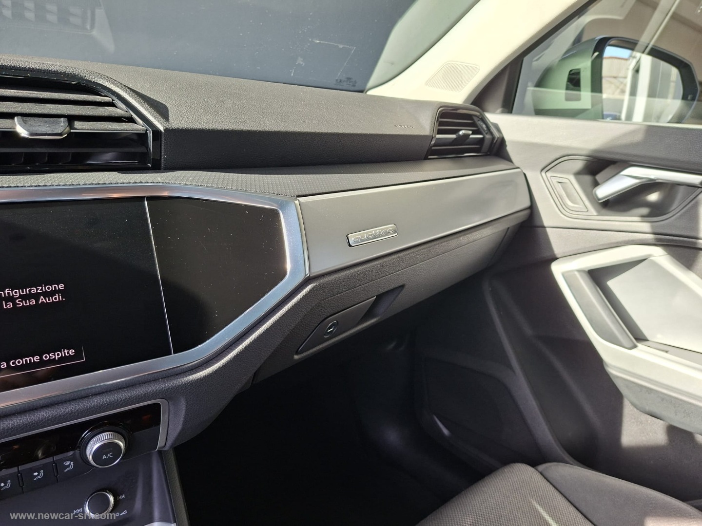 Q3 SPB 35 TDI S tronic Business Plus - immagine 25