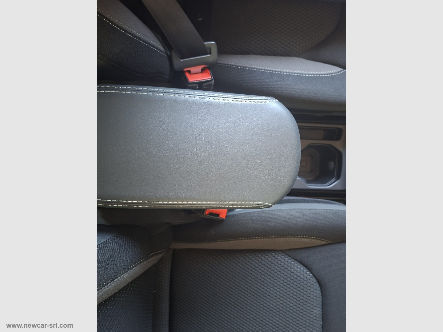 Renegade 1.6 Mjt 130CV Longitude - immagine 25