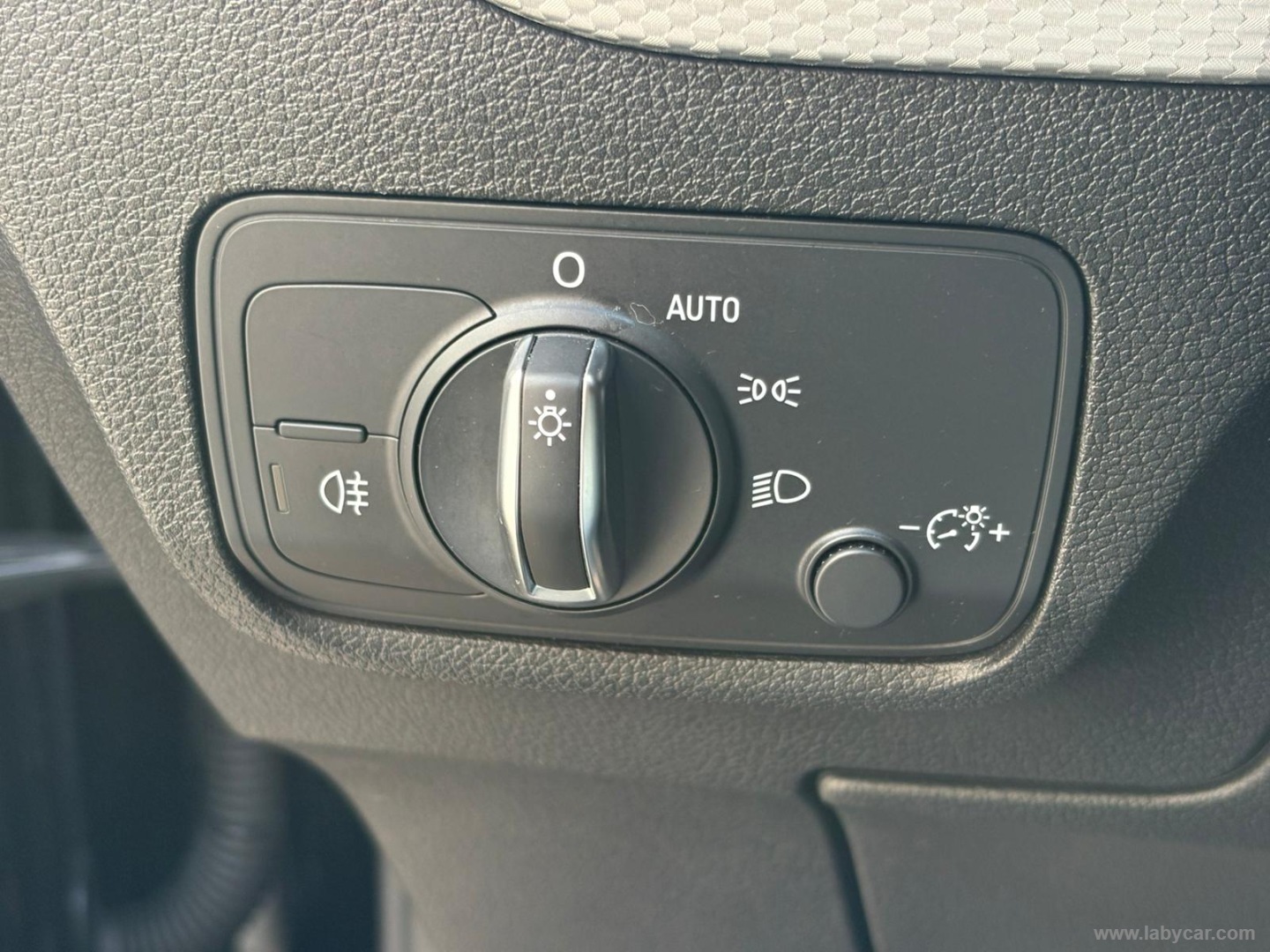 Q2 30 TDI S tronic Business Plus - immagine 25