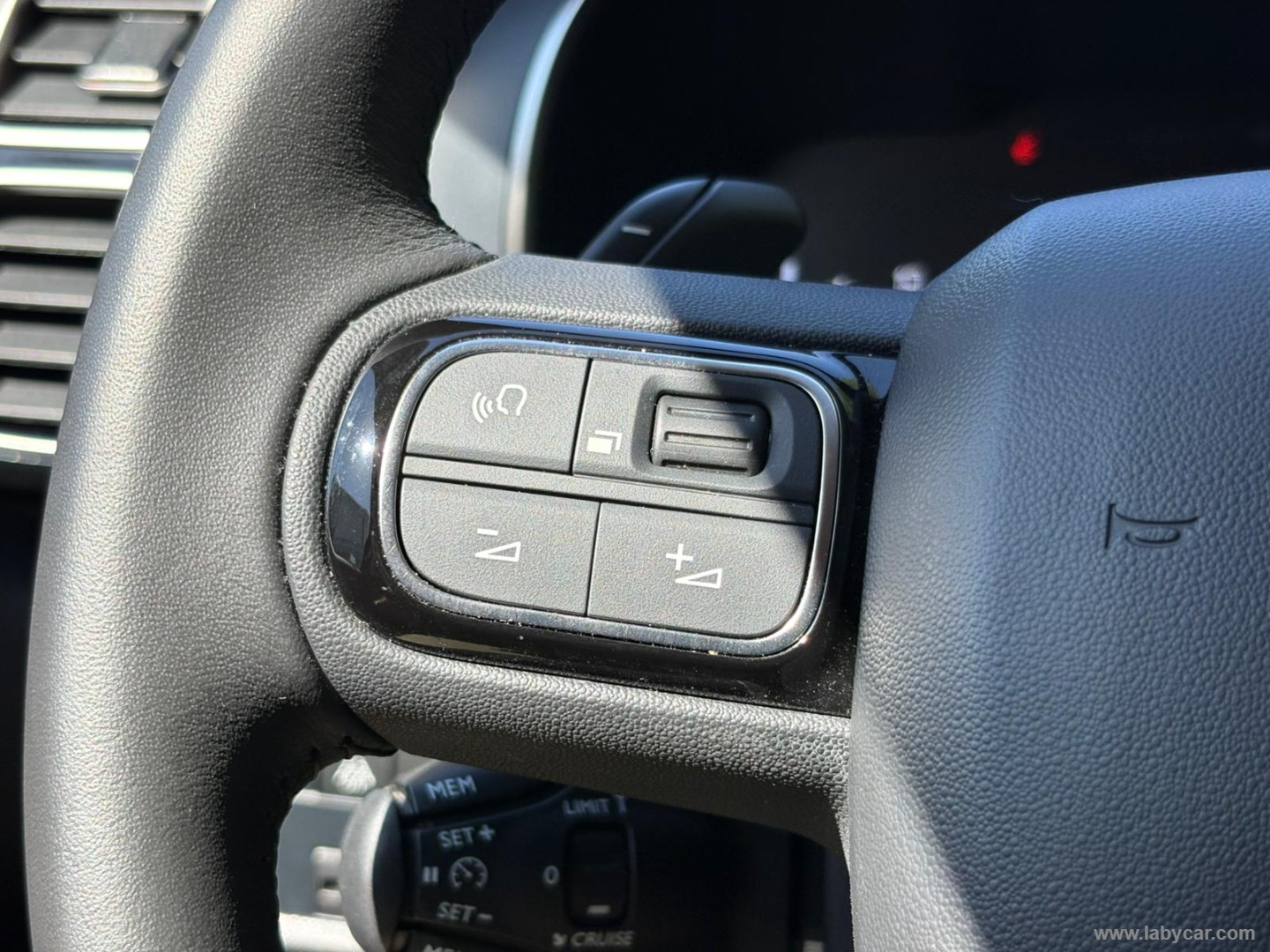 C5 Aircross Hybrid 145 e-DCS6 Max - immagine 25