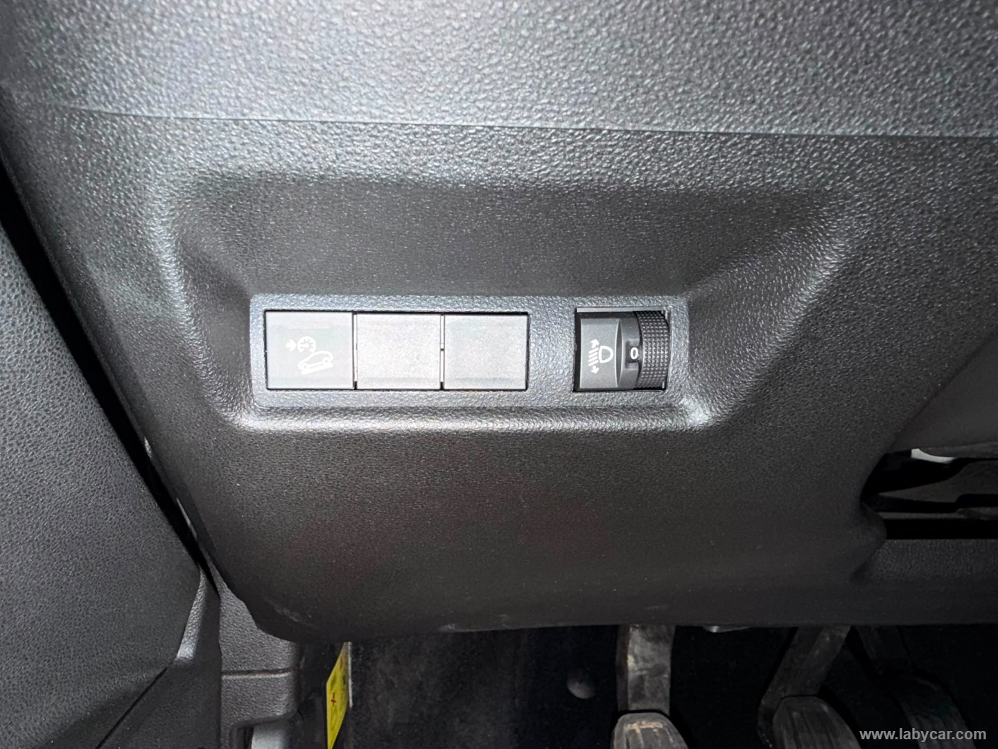 Jeep Avenger 1.2 Turbo Summit - Immagine 25