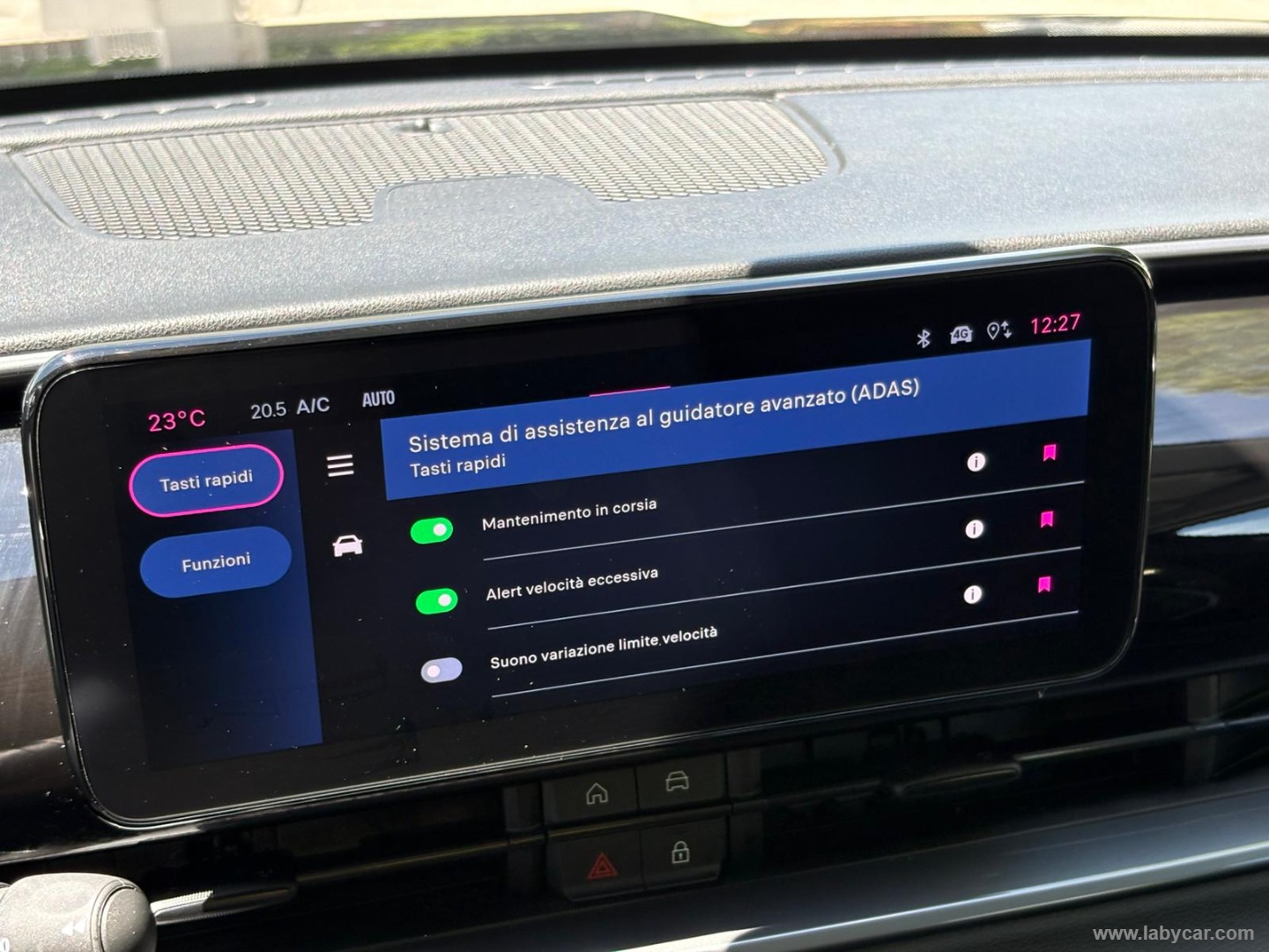 600 Hybrid 145 CV DCT MHEV Icon - immagine 25