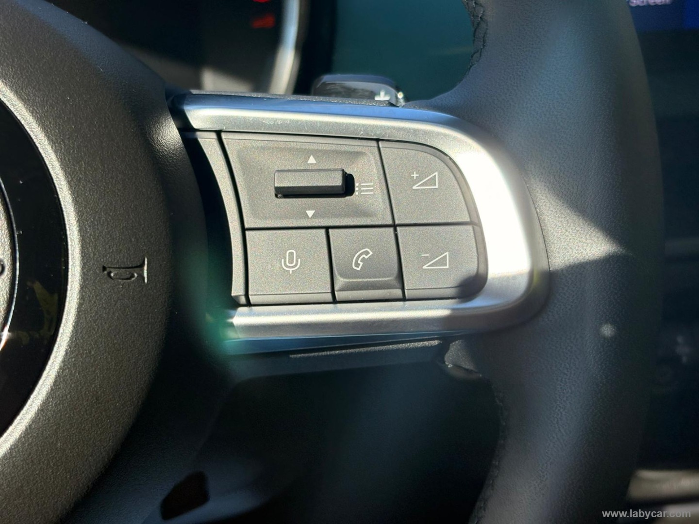 Fiat 600 Hybrid 145 CV DCT MHEV Icon - Immagine 25