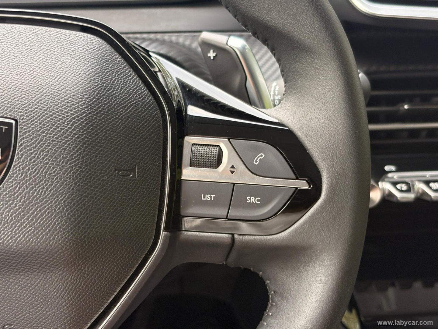 Peugeot 208 Hybrid 110 e-DCS6 Allure - Immagine 25