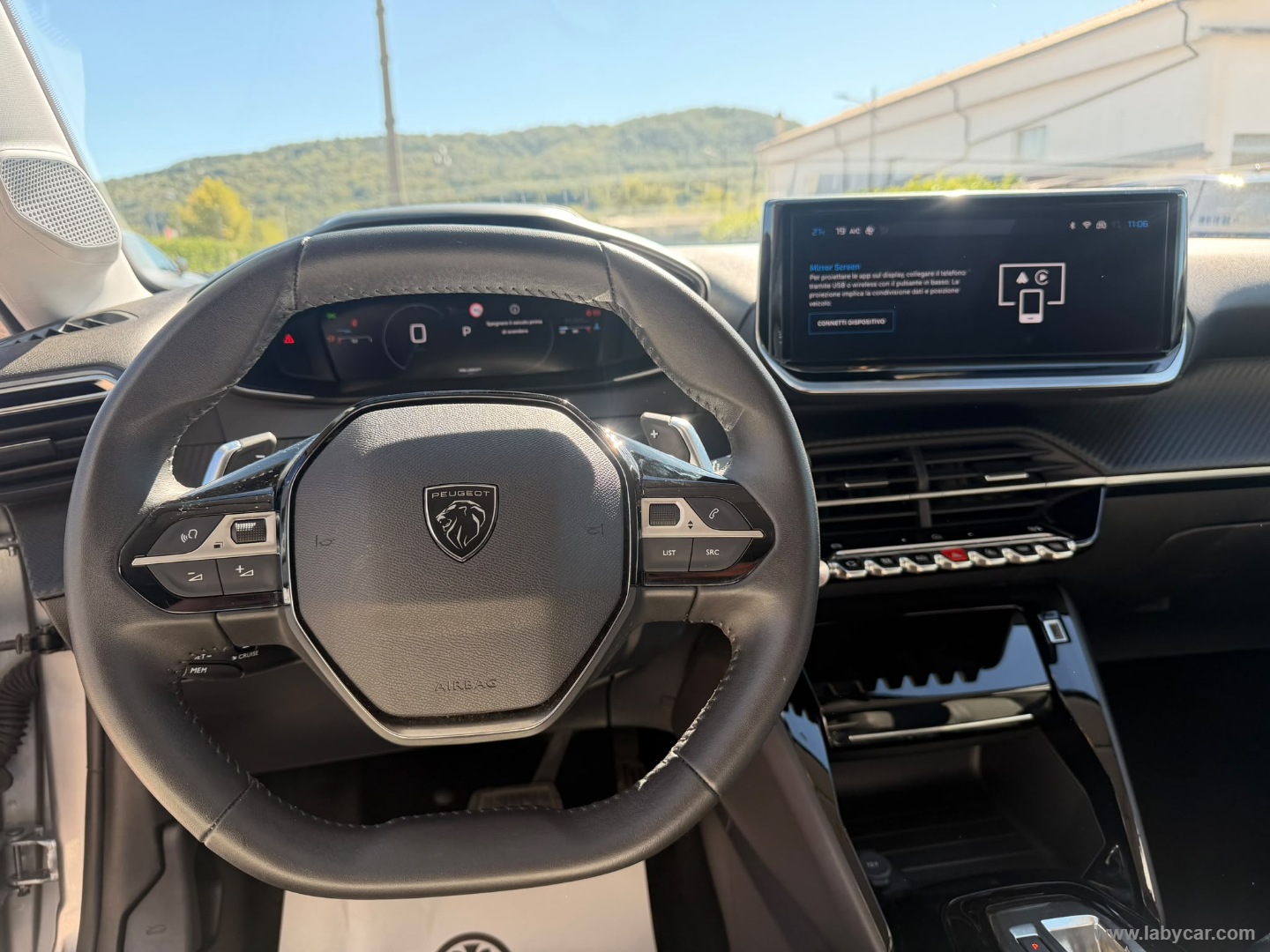 Peugeot 208 Hybrid 110 e-DCS6 Allure - Immagine 25