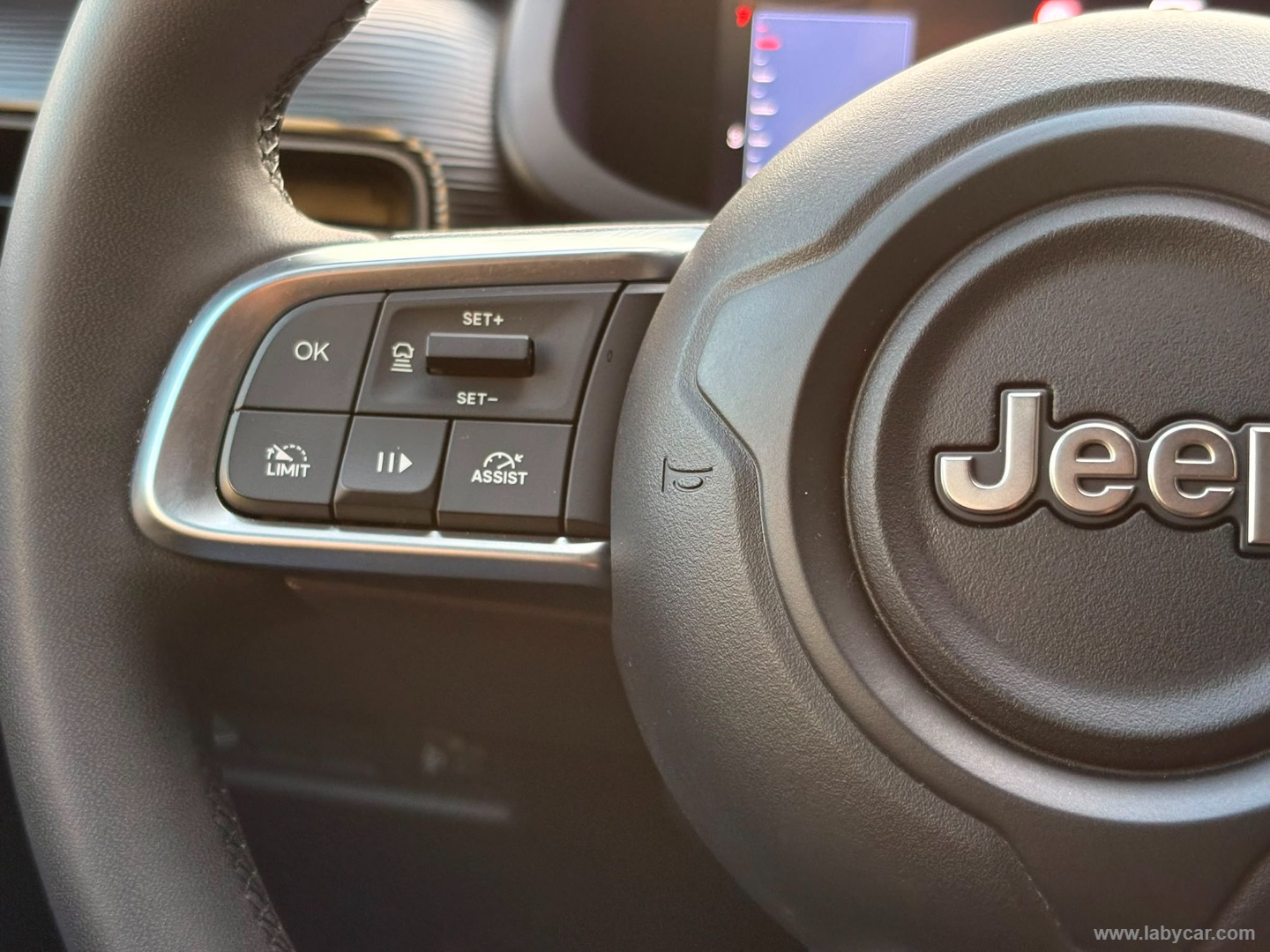 Jeep Avenger 1.2 Turbo Altitude - Immagine 25