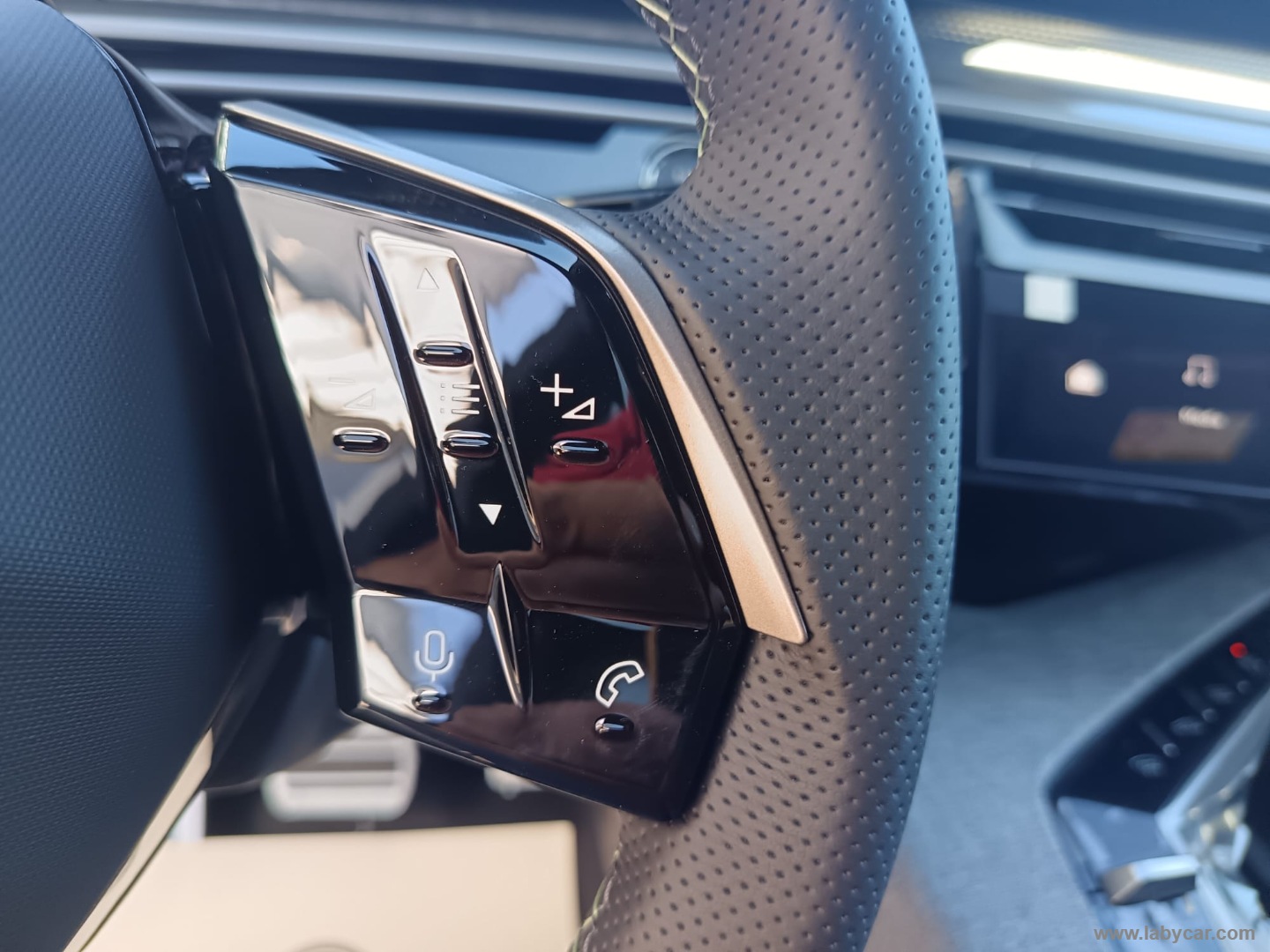 Peugeot 3008 Hybrid 145 e-DCS6 GT - Immagine 25