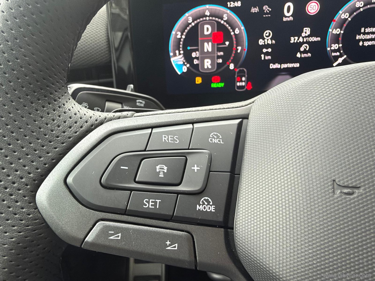 Volkswagen T-Roc 1.5 eTSI ACT 150 CV DSG R-Line - Immagine 25