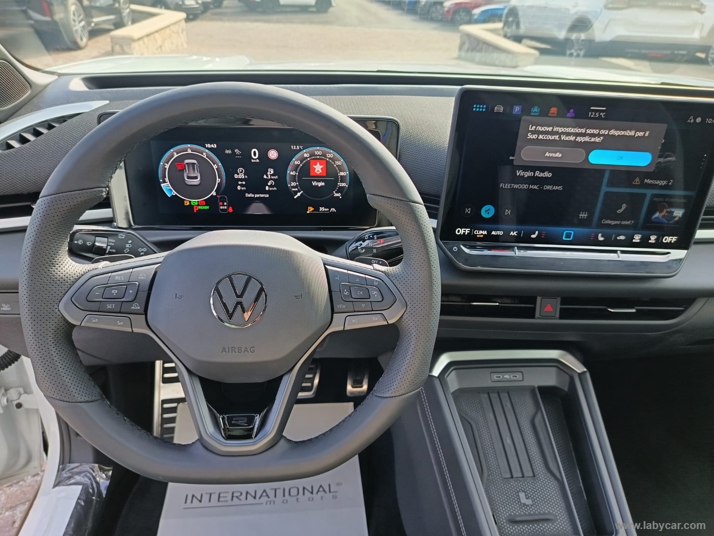 Volkswagen T-Roc 1.5 eTSI ACT 150 CV DSG R-Line - Immagine 25