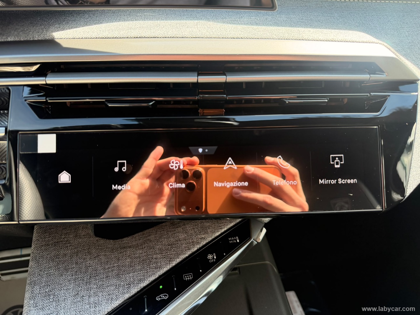 Peugeot 3008 Hybrid 145 e-DCS6 GT - Immagine 25